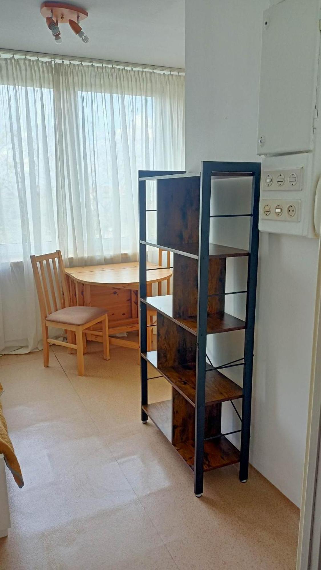71 Kawalerka Apartment
